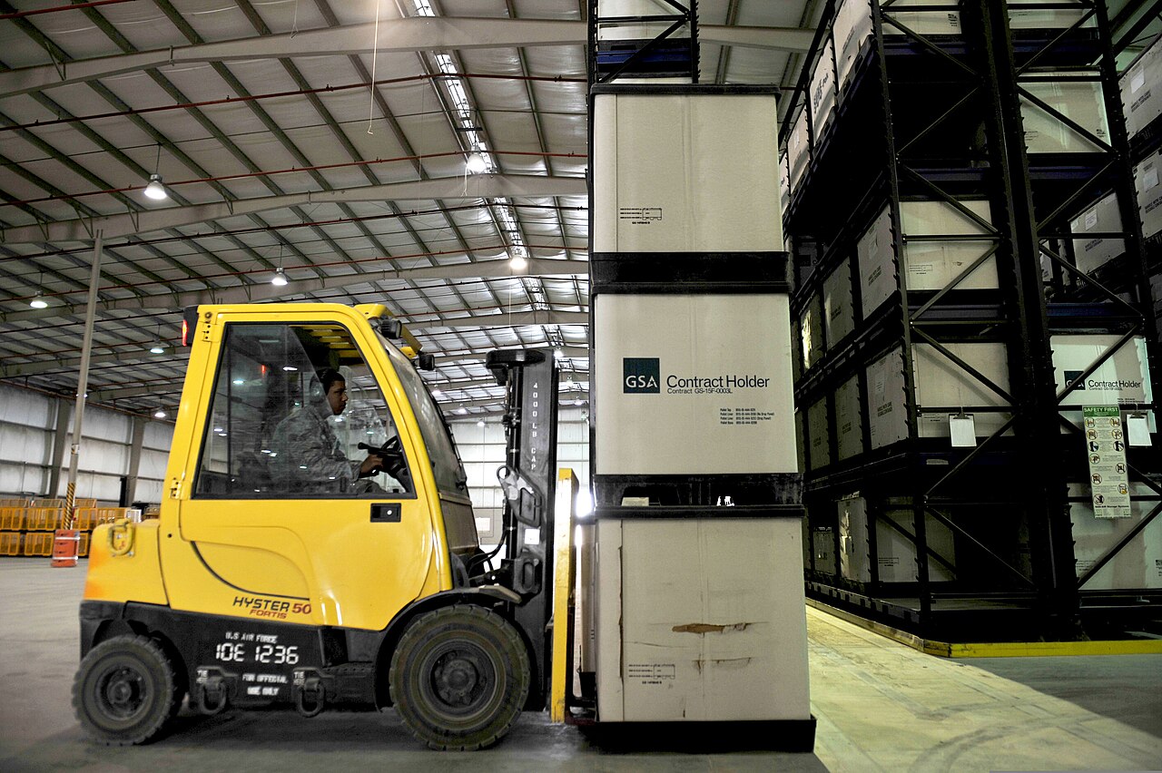 Perusahaan Logistik Asia Ekspansi Agresif Lewat Akuisisi dan Jaringan Gudang Baru